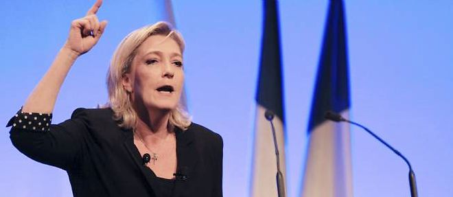 Marine Le Pen : "Sarkozy et Hollande, des freres siamois"