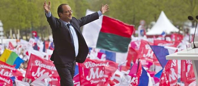 Pour le numero un de l'UMP, "voila Francois Hollande pris en flagrant delit d'effet pochette-surprise".