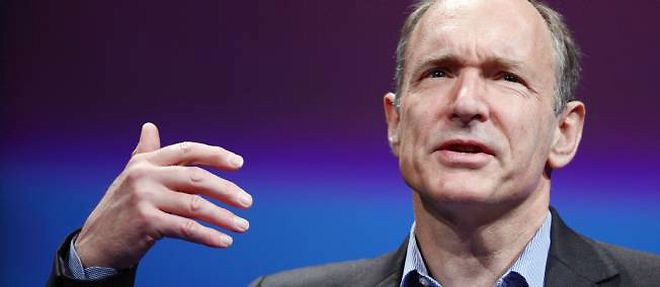 Sir Tim Berners-Lee, inventeur du Web, s'adresse aux specialistes du Web reunis a Lyon du 16 au 20 avril 2012.