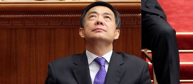 La chute est rude pour Bo Xilai, considere comme l'une - si ce n'est la premiere - des etoiles politiques montantes de la Chine.