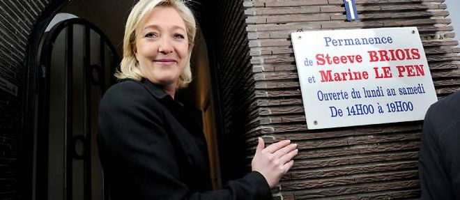 Marine Le Pen a vote dimanche matin a Henin-Beaumont.
