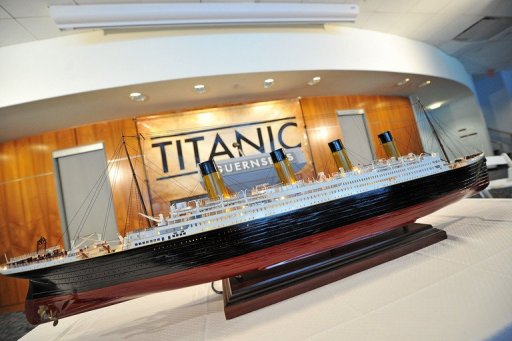 Un milliardaire australien, Clive Palmer, a devoile lundi un projet pour la construction en Chine d'une replique moderne du Titanic, tout aussi luxueuse, dont le premier voyage entre l'Angleterre et New York est prevu en 2016.