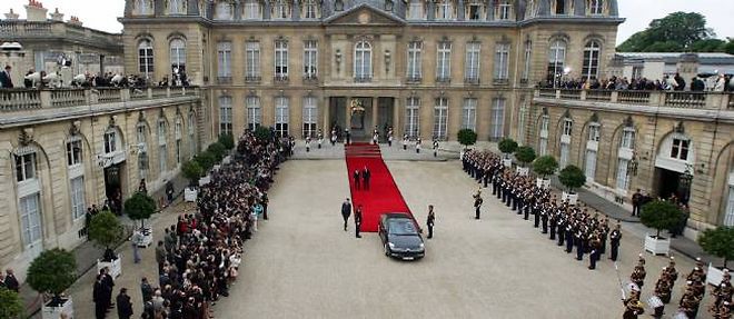 Le palais de l'Elysee, a Paris, lors de la passation de pouvoir entre Jacques Chirac et Nicolas Sarkozy, en 2007.
