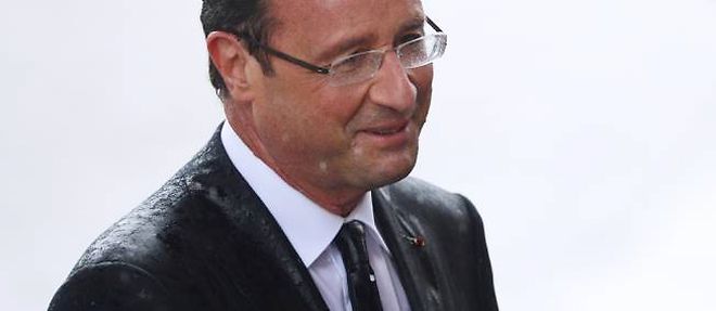 Francois Hollande peu apres son investiture, mardi, a Paris.