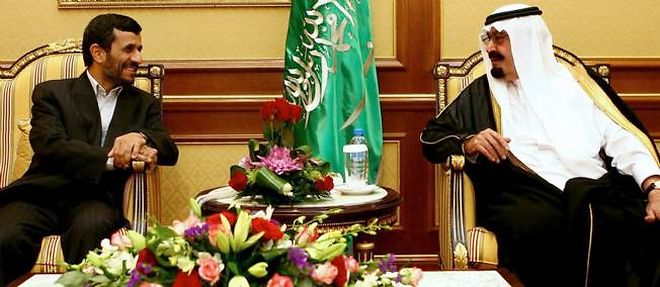 Le roi saoudien Abdallah est obsede par la menace iranienne a ses portes que represente la revolte chiite a Bahrein.