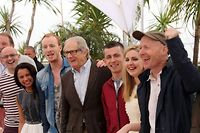 Cannes 7e jour: Brad Pitt affole la Croisette, Ken Loach conseille Hollande