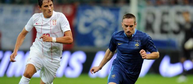 Football : les Bleus dominent la Serbie 2-0