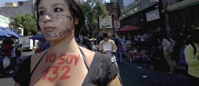 45 000 etudiants indignes ont defile samedi 26 mai a Mexico.