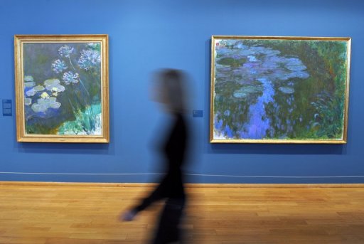 Le photographe Bernard Plossu livre dans une exposition au musee des impressionnismes de Giverny (nord) sa vision "intime" de Claude Monet a travers une soixantaine de cliches des lieux ou le maitre a vecu avec sa famille dans la derniere partie de sa vie.