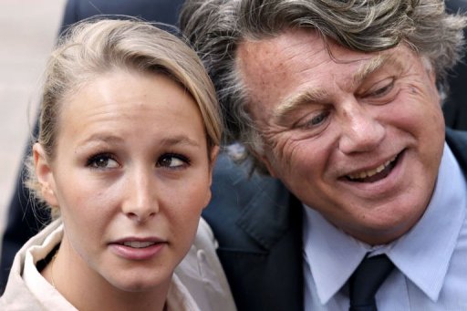 L'etudiante en droit n'oublie pas de rendre hommage a son grand-pere, Jean-Marie Le Pen, qui avait beaucoup insiste pour qu'elle se presente a Carpentras, et qui ne porte pas Gilbert Collard dans son coeur.