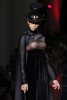 Mode: Jean Paul Gaultier imagine une femme &quot;dandy d&eacute;cadente&quot;