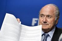 Fifa: Sepp Blatter tient bon dans une &eacute;ni&egrave;me temp&ecirc;te