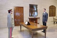 Le pr&eacute;sident syrien Assad &agrave; la TV au lendemain de l'attentat contre ses proches
