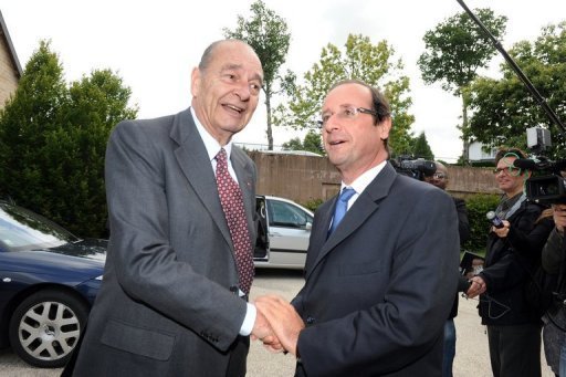 Le president Francois Hollande est arrive samedi a la mi-journee au chateau de Bity, a Sarran (Correze), propriete de Jacques Chirac, pour y rencontrer l'ancien chef de l'Etat.