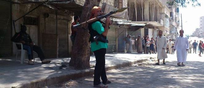 Photo fournie par les rebelles syriens, qui aurait ete prise le 20 juillet dans les environs de Damas.