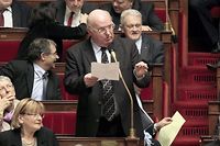 Discipline budg&eacute;taire europ&eacute;enne: UMP et Front de gauche bl&acirc;ment le gouvernement