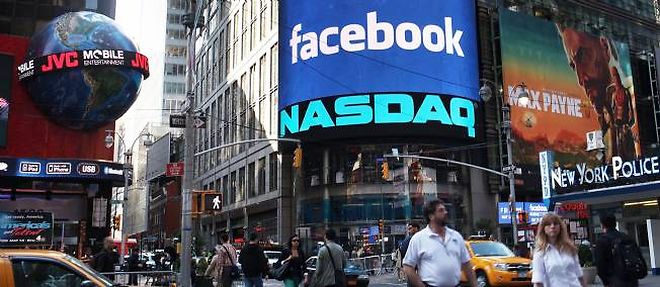 Facebook a rate son entree en Bourse au mois de mai et continue sa descente vertigineuse.