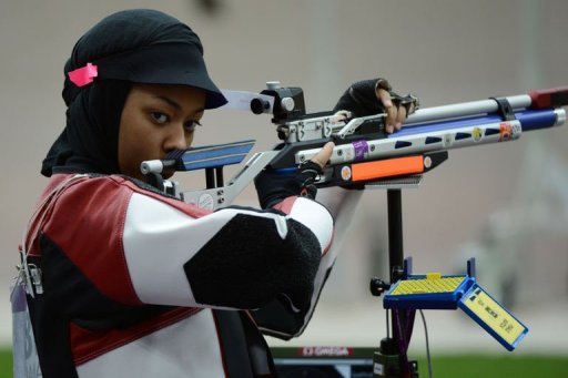 "Je suis heureuse et fiere", a declare la tireuse Bahiya Al-Hamad, premiere sportive du Qatar a participer aux jeux Olympiques, apres les qualifications du tir a la carabine 10 m des JO de Londres dont elle a pris samedi la 17e place
