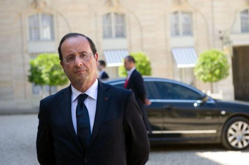 Le president Francois Hollande a appele samedi a une intervention rapide du Conseil de securite de l'ONU pour eviter de nouveaux massacres en Syrie.