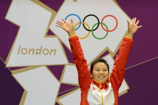 C'est la tireuse Yi Siling, 23 ans, qui a decroche la premiere des 302 medailles d'or des Jeux, a la carabine a 10 m.