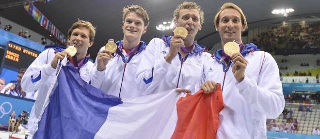 Les Francais du relais 4 x 100 metres nage libre ont imite Camille Muffat en devenant champions olympiques.