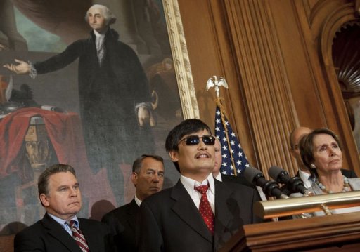 Le dissident chinois Chen Guangcheng, arrive il y a deux mois aux Etats-Unis, a accuse mercredi Pekin de ne pas avoir tenu ses promesses a son encontre, a l'occasion d'une visite au Congres a Washington.