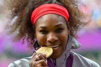 JO: feu d'artifice pour Phelps, Serena Williams en or