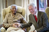 Afrique du Sud: Hillary Clinton d&eacute;jeune chez Nelson Mandela