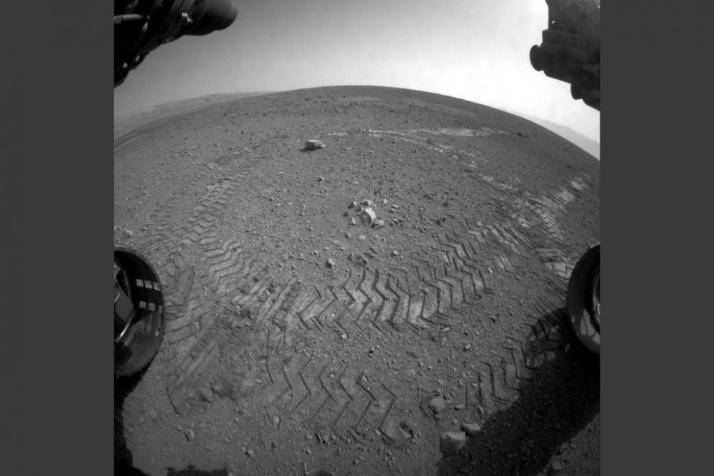 22 août 2012 : premiers pas de Curiosity sur Mars