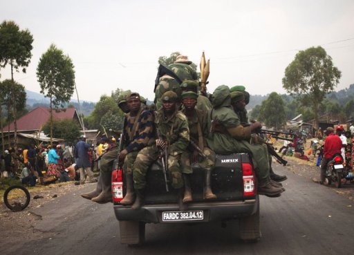 Au poste-frontiere de Goma vers le Rwanda, toujours selon SFCG, des groupes se sont rassembles pour scander des messages hostiles au Rwanda et aux rwandophones alors que ces derniers constituent une bonne part de la population de la region.