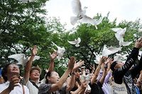 Japon: des ministres se rendent au sanctuaire controvers&eacute; de Yasukuni