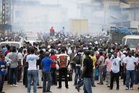 Gabon: l'opposition revoit son bilan &agrave; un mort, Ali Bongo durcit le ton