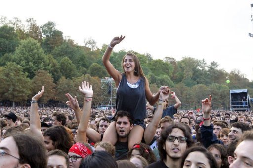 Le festival Rock en Seine, qui s'acheve dimanche soir avec un concert de Green Day, a battu son record de frequentation pour sa dixieme edition avec plus de 110.000 spectateurs, a annonce son directeur Francois Missonnier lors d'une conference de presse.