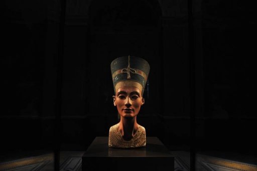 Le musee egyptien de Berlin a annonce lundi qu'il allait celebrer avec une exposition le centenaire de la decouverte du buste de Nefertiti, vieux d'environ 3.400 ans et dont l'Egypte reclame depuis des annees la restitution.