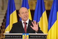 Roumanie: le pr&eacute;sident suspendu reprend ses attributions