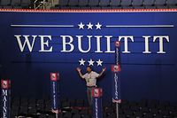 Etats-Unis: Mitt et Ann Romney d&eacute;barquent &agrave; Tampa pour la convention r&eacute;publicaine