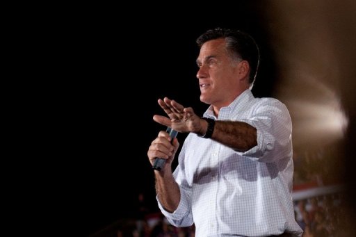 Le candidat republicain Mitt Romney a place Dieu au centre de la course a la Maison Blanche samedi, lors d'une apparition avec le televangeliste Pat Robertson dans l'Etat cle de Virginie.