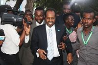 Somalie: le pr&eacute;sident &agrave; peine &eacute;lu sort indemne d'un attentat suicide