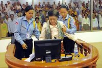 Cambodge: devenue folle, l'ex-&quot;premi&egrave;re dame&quot; des Khmers rouges va &ecirc;tre lib&eacute;r&eacute;e