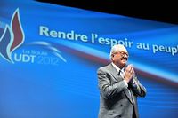 Jean-Marie Le Pen encha&icirc;ne les provocations sur l'immigration