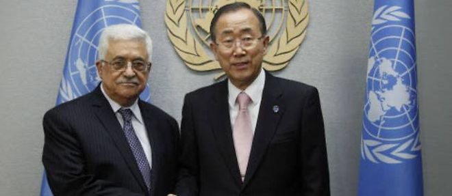 Le president de l'Autorite palestinienne Mahmoud Abbas, aux cotes du secretaire general de l'ONU, Ban Ki-moon, le 26 septembre dernier a New York.