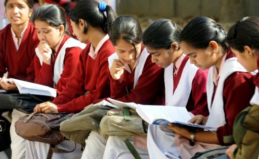 La Cour supreme a donne cette semaine six mois aux ecoles indiennes pour se doter de toilettes et d'eau potable, estimant que cela fait partie integrante du droit des enfants a l'education.