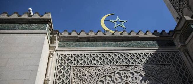 La Grande Mosquee de Paris dont depend desormais la mosquee d'Epinay au grand dam des fideles.