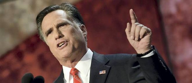 Mitt Romney s'en est pris lundi au bilan de Barack Obama en politique etrangere.