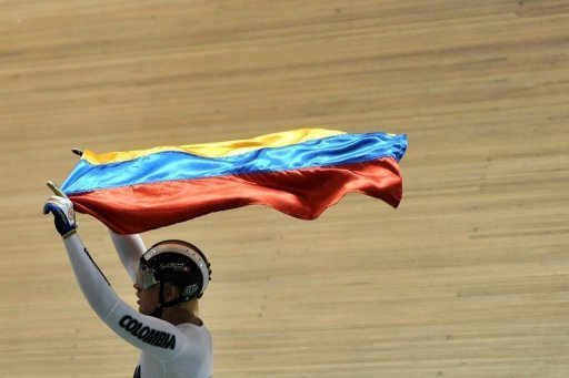 Le Colombien Fabian Puerta, deja vainqueur du kilometre vendredi, a remporte samedi l'epreuve de keirin de l'etape de Coupe du monde de cyclisme sur piste de Cali, portant a trois le nombre de victoires colombiennes en deux journees