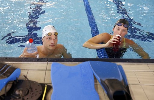 Les champions olympiques de natation Camille Muffat et Yannick Agnel ont declare vendredi vouloir effectuer une rentree "sans pression et pour le plaisir" a la reunion du Puy-en-Velay, samedi.