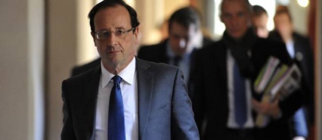 Pour Philippe Tesson, Francois Hollande mesure les reactions de l'opinion sept mois apres son accession a la presidence de la Republique.