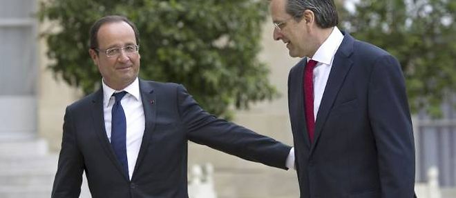 Francois Hollande a recu le Premier ministre grec, Antonis Samaras, le 25 aout a l'Elysee.