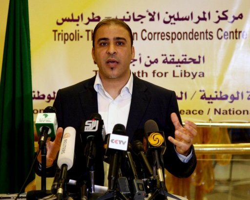 L'ancien porte-parole du regime de Mouammar Kadhafi durant la revolution libyenne de 2011, a ete arrete samedi a un barrage dans la ville de Tarhouna, a une cinquantaine de km au sud-est de Tripoli, a indique le bureau du chef du gouvernement.