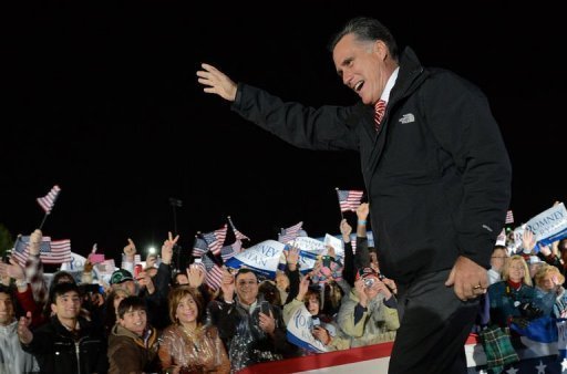 Mitt Romney devait de son cote rejoindre la Floride, dans le sud-est, le plus gros des dix Etats-cles avec ses 29 grands electeurs et l'un des plus disputes avec l'Ohio (nord). La Floride ouvre ses bureaux de vote samedi.